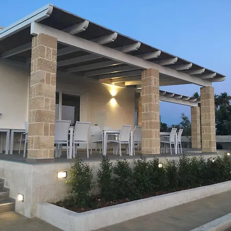 Alojamento de Acomodação e Pequeno-almoço Luna Rossa Racale