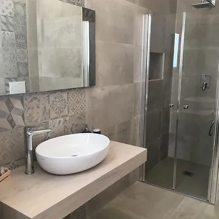 Luna Rossa Couette-café *