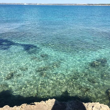 Luna Rossa Couette-café Racale