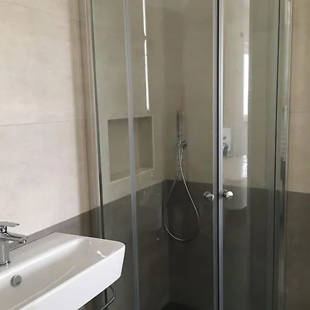 Luna Rossa Couette-café